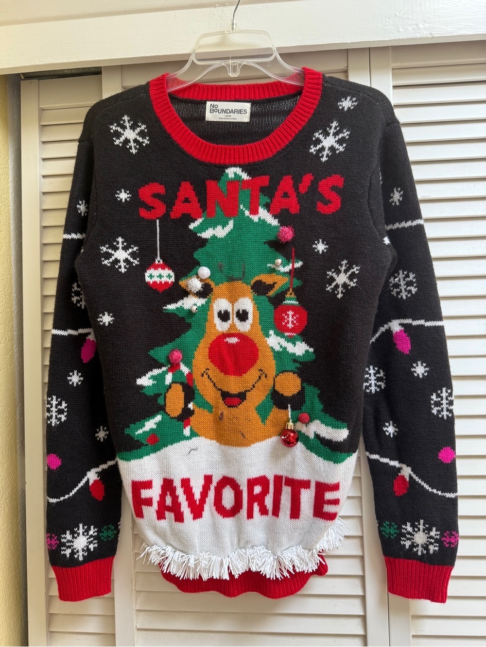 No Boundaries Black and Red 'Santa's Favorite' Reindeer Christmas Sweater Sz 12